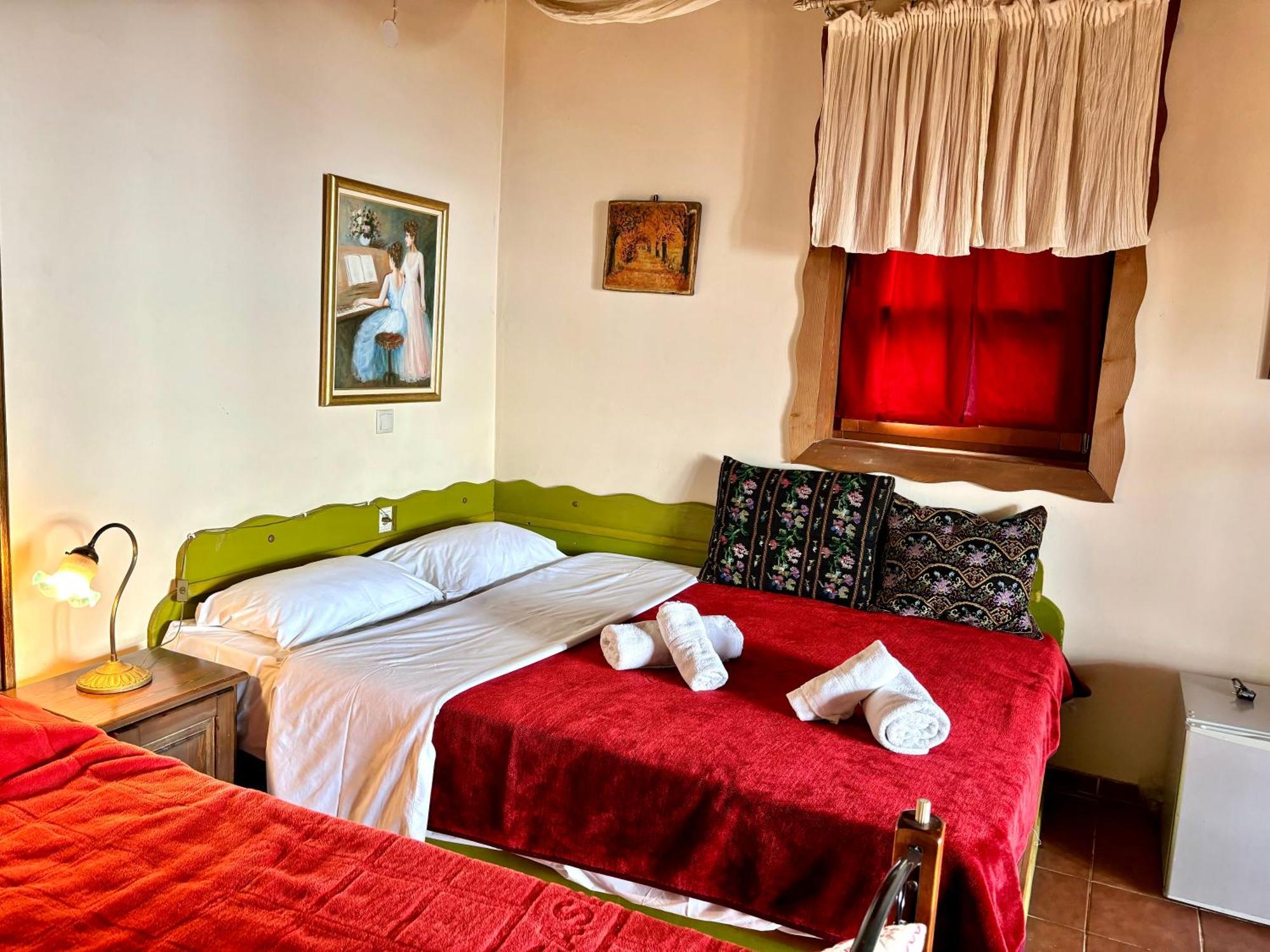 Iaspis Guesthouse Sidhirokhórion Buitenkant foto