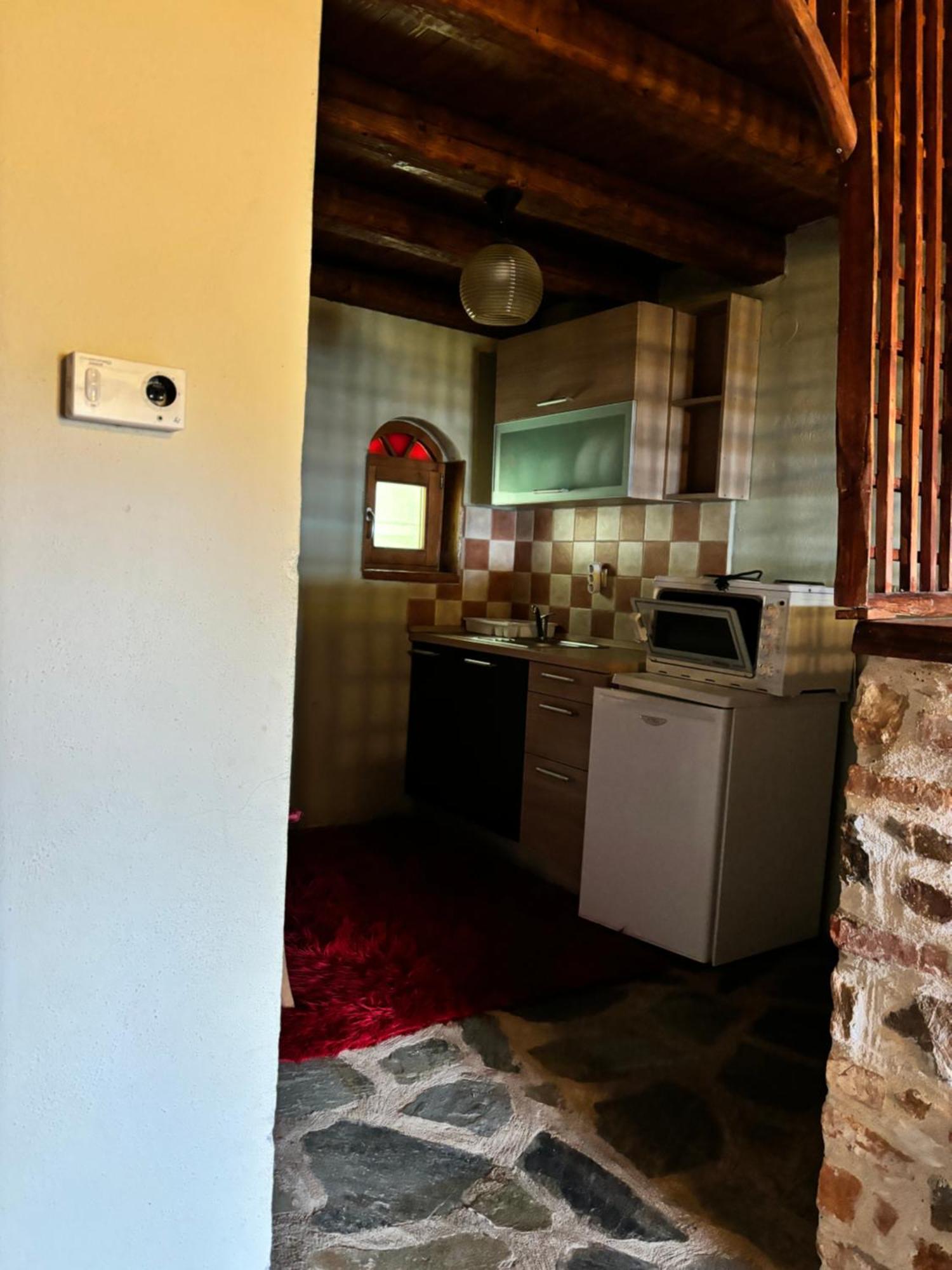Iaspis Guesthouse Sidhirokhórion Buitenkant foto